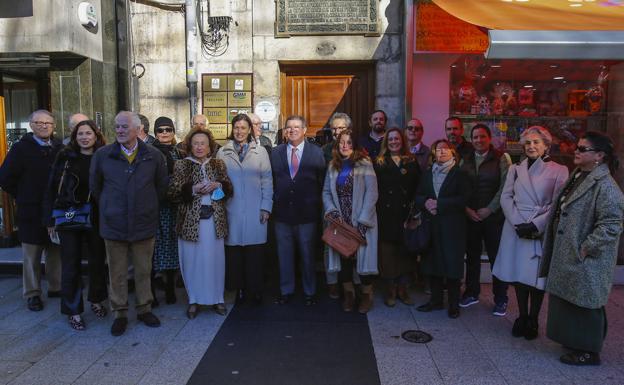 El escritor Amós de Escalante se suma a la ruta que homenajea a los